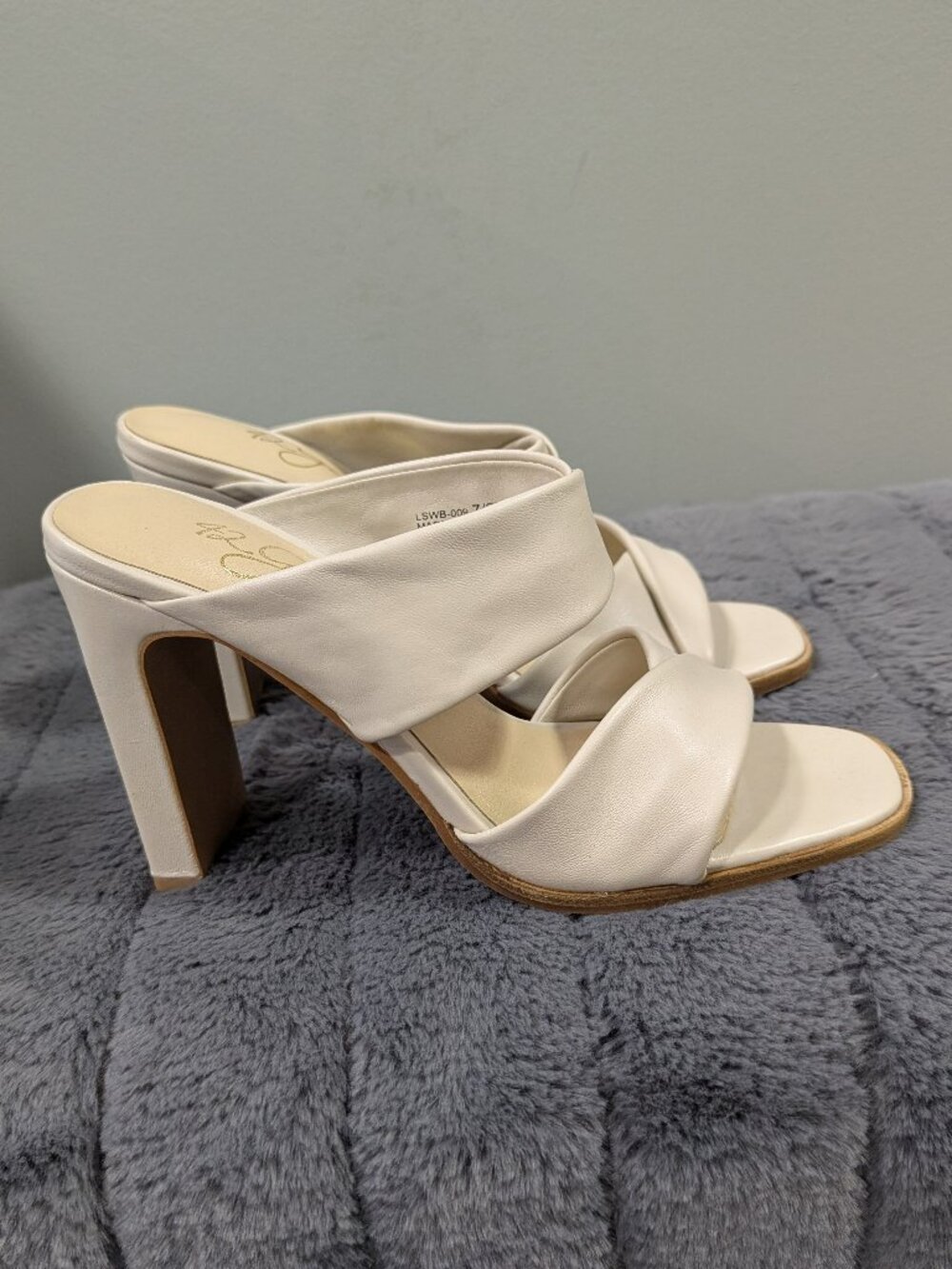 42 Gold Leven Sheep Leather Sandals